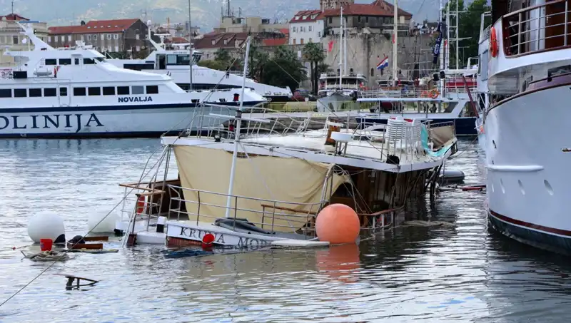 Hırvatistan'da Ani Fırtına, Feribot Unutulmaz Bir Kazaya Neden Oldu