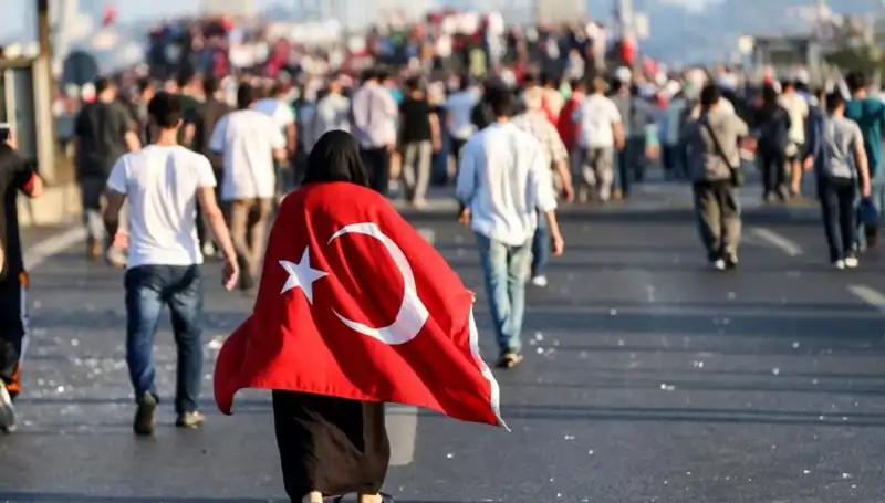 Kabineden 15 Temmuz İçin Anlamlı Mesajlar: Birlik ve Beraberlik Vurgusu