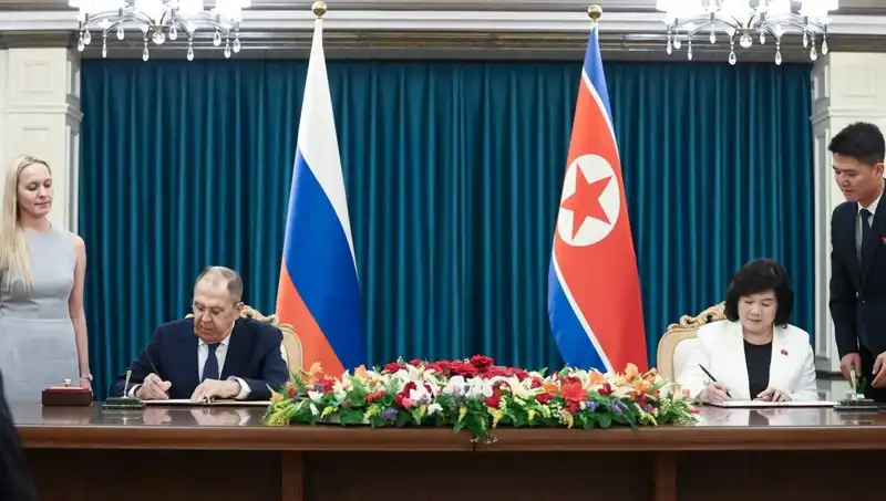 Rusya ve Kuzey Kore: Lavrov'un Sıcak Görüşmesinin Ardındaki Gerçekler