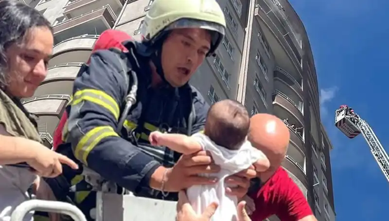 Kayseri'de 14 Katlı Binada Yangın: Panik Anları ve Kurtarma Çabaları