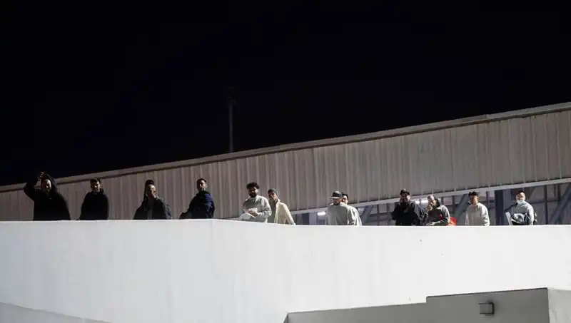 Düzensiz Göçmen Operasyonları: İki İlde Yüzlerce Kaçak Yakalandı
