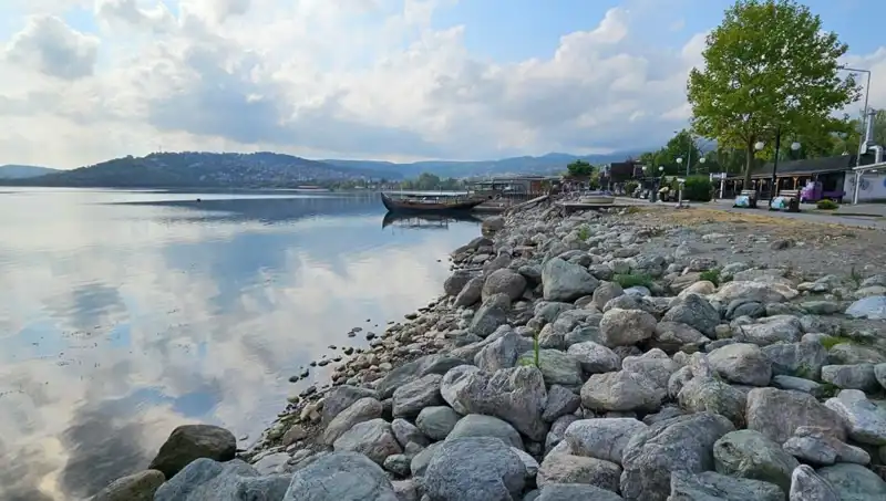 Sapanca Gölü'nde Su Seviyesi Alarm Veriyor: Sebepler ve Etkileri