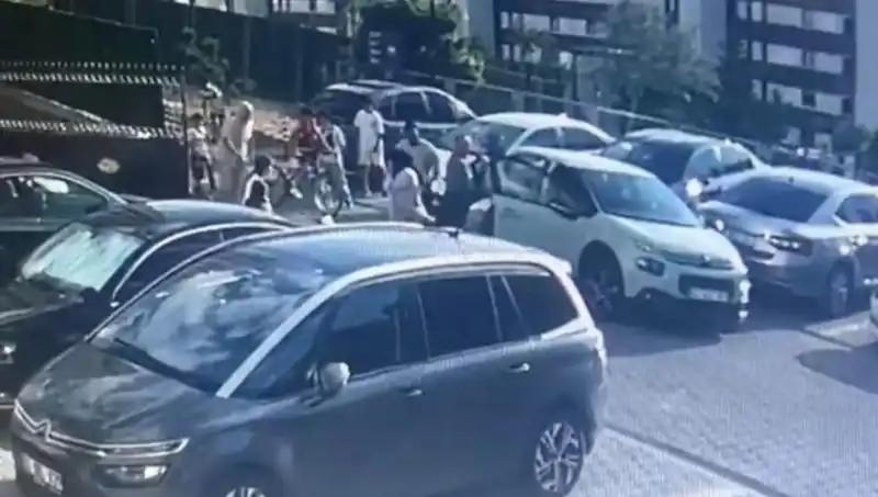 Bir Şok: Eşi ve Yakınlarını Arabayla Ezdi Olayına Dair Tüm Detaylar