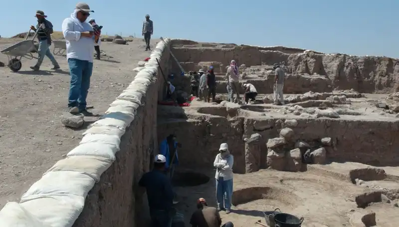 Oylum Höyük’te Sıcak Havaya Rağmen Kazılar Devam Ediyor!